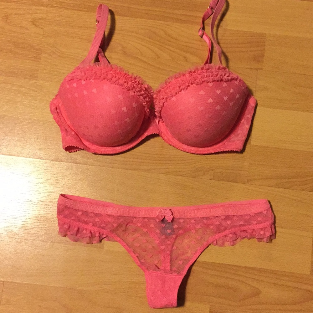 Matching pink Aerie set
